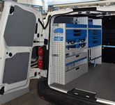02_Proace Toyota con cassetti metallici, copripassaruota e portavaligie Ultra